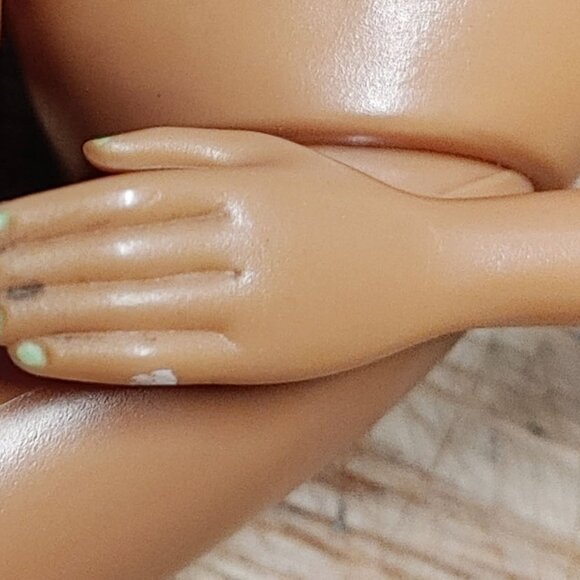 BARBIE Vtg 90s Articulated TERESA Jointed Doll Yoga Green Eyes Fingernails Shoes - Picture 6 of 8